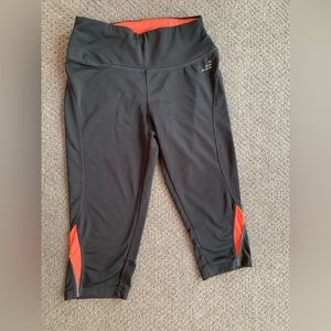BCS cropped leggings size XS